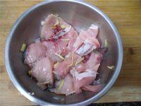 豆瓣酱焖脆肉腕鱼的做法步骤1